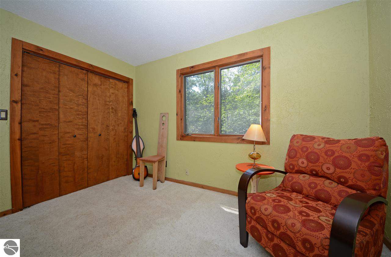 7256 Peaceful Valley Road Williamsburg, MI 49690 - Photo 28 of 33 1794637-27.JPG