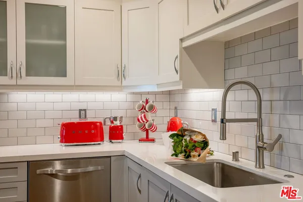 $1,399,000 | 1838 Westholme Avenue, Unit PH3, Los Angeles, CA 90025