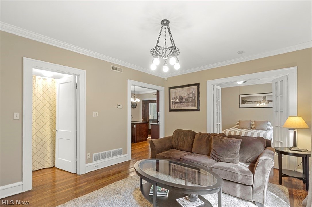 2469 Overlook Road, Unit 7 Cleveland, OH 44106 - Photo 6 of 30