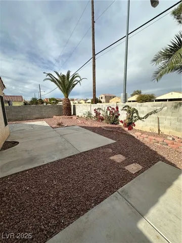 $1,875 | 154 Muddy Creek Avenue, Las Vegas, NV 89123