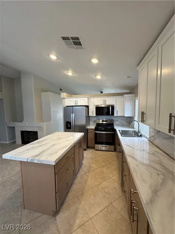 $1,875 | 154 Muddy Creek Avenue, Las Vegas, NV 89123