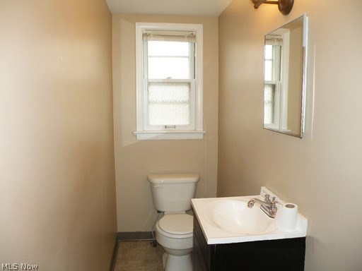 633 Quilliams Road Cleveland, OH 44121 - Photo 9 of 24