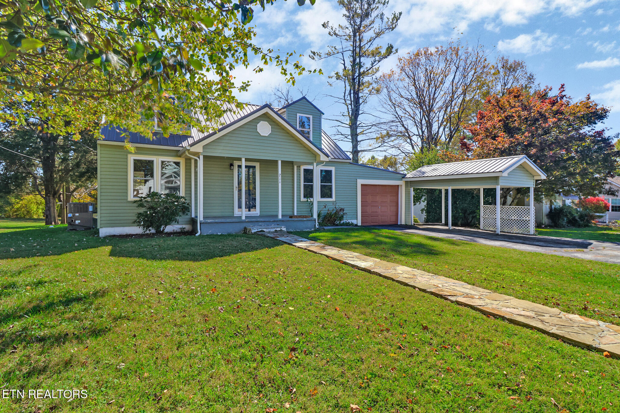 211 Old Lantana Road Crossville, TN 38555 - Photo 4 of 28 if1a5595-if1a5599