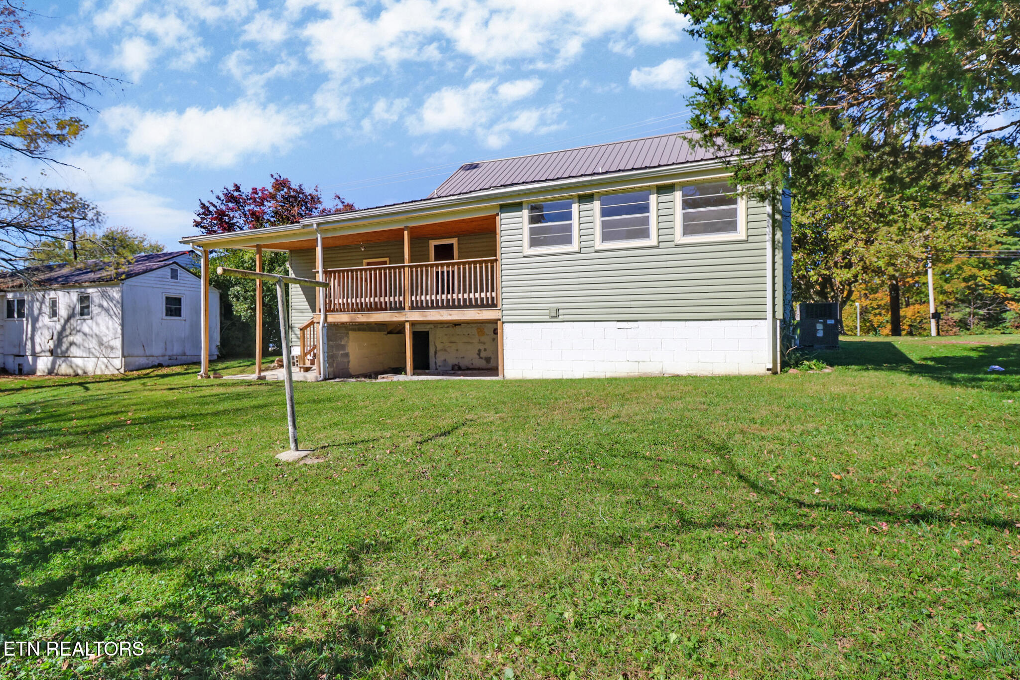 211 Old Lantana Road Crossville, TN 38555 - Photo 5 of 28 if1a5620-if1a5624