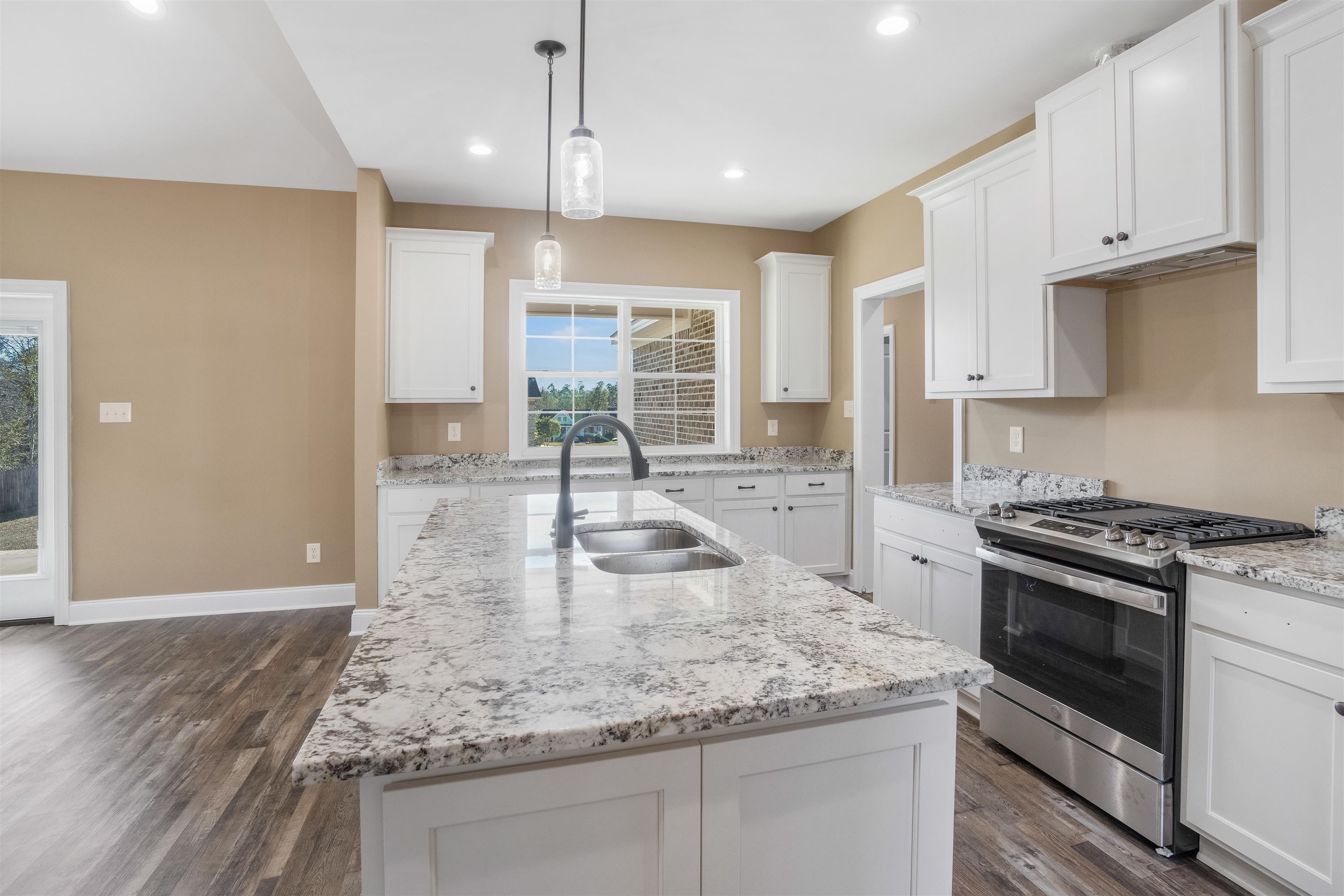 12228 Cambron Trail Daphne, AL 36527 - Photo 13 of 48