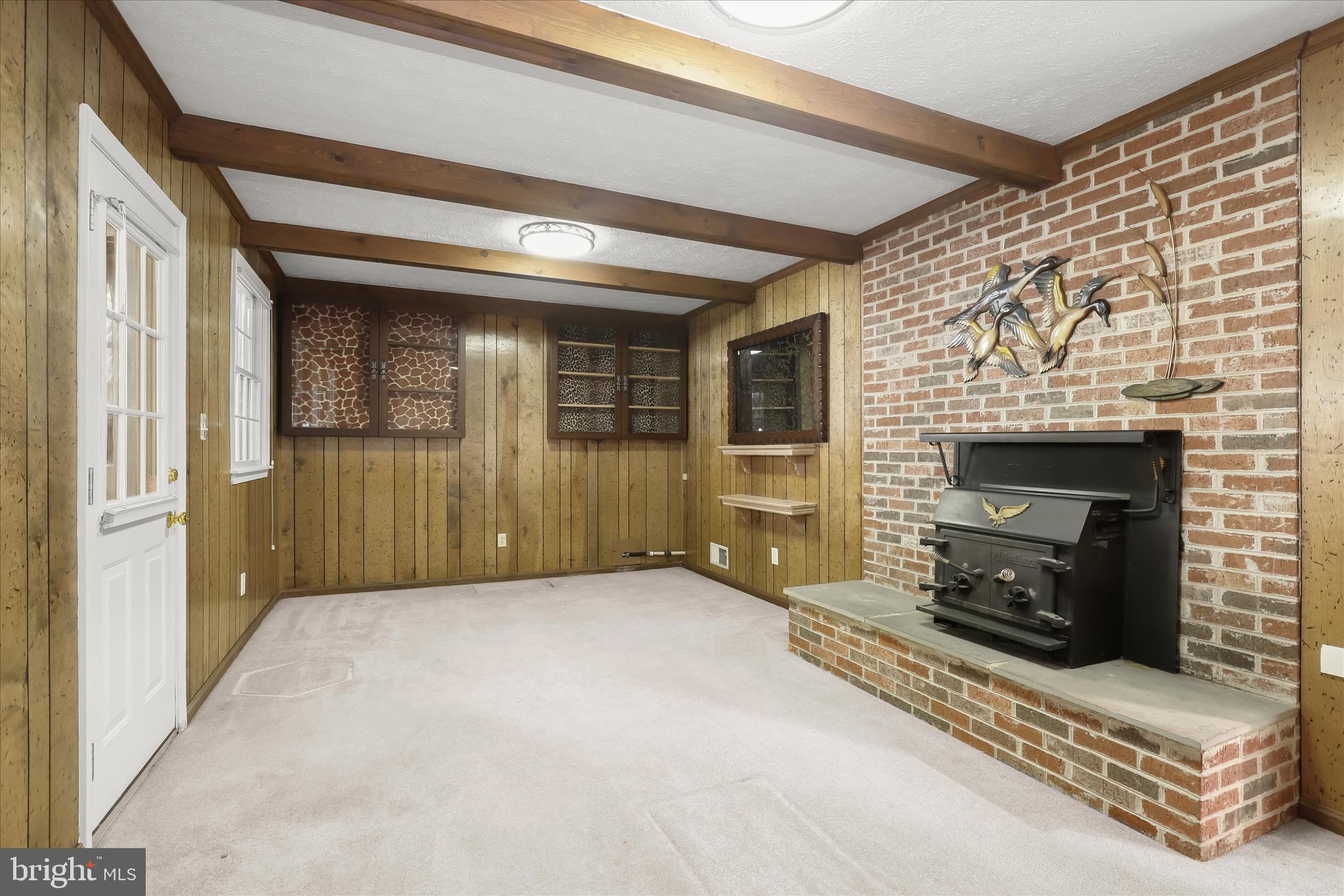 13612 Jacobs Road Mount Airy, MD 21771 - Photo 36 of 90 an empty room with a fireplace