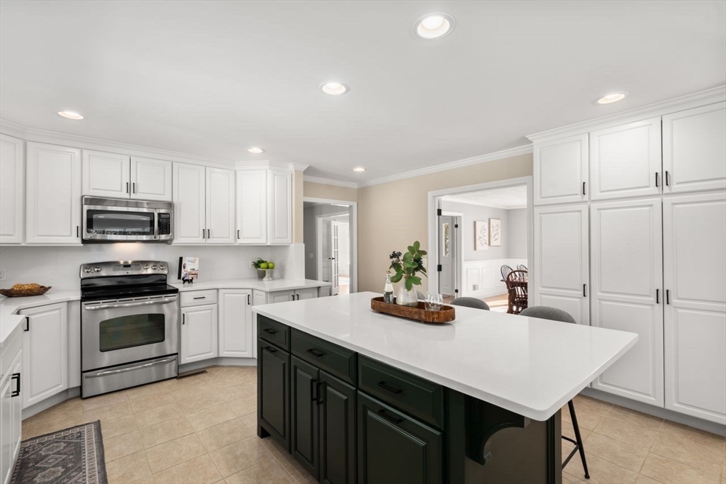 11 Wyncrest Circle Andover, MA 01810 - Photo 11 of 42