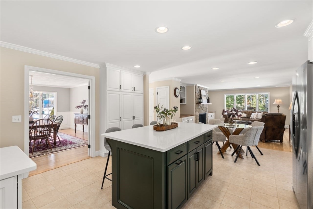 11 Wyncrest Circle Andover, MA 01810 - Photo 13 of 42