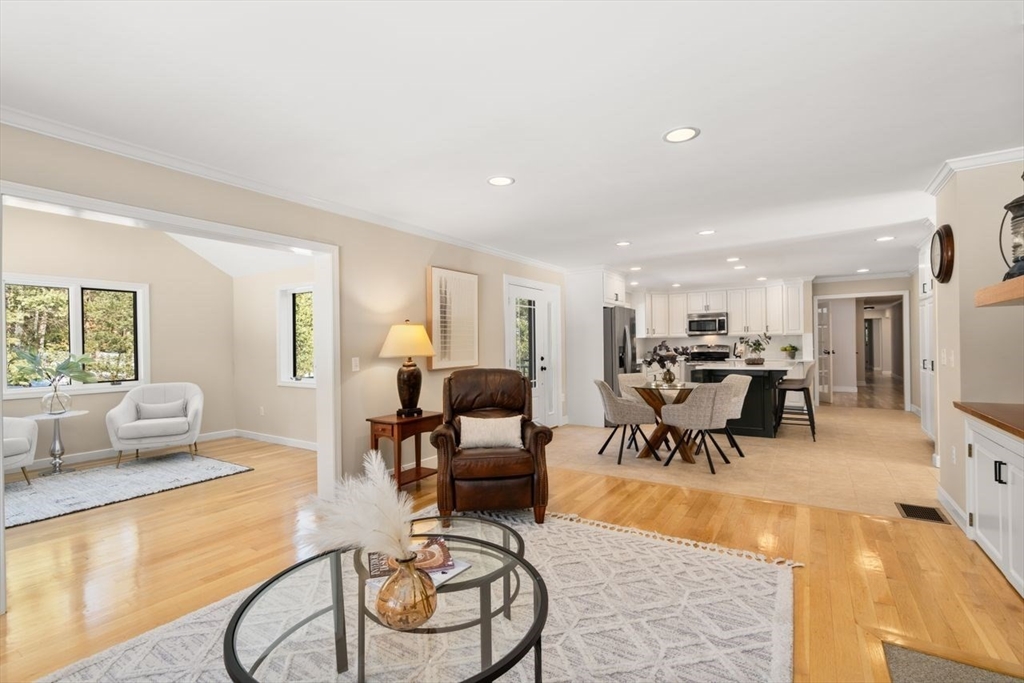 11 Wyncrest Circle Andover, MA 01810 - Photo 17 of 42