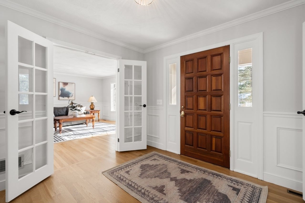 11 Wyncrest Circle Andover, MA 01810 - Photo 4 of 42