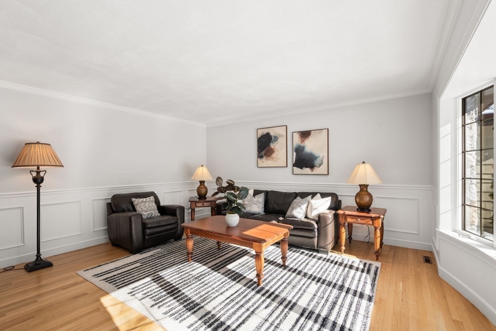 11 Wyncrest Circle Andover, MA 01810 - Photo 6 of 42