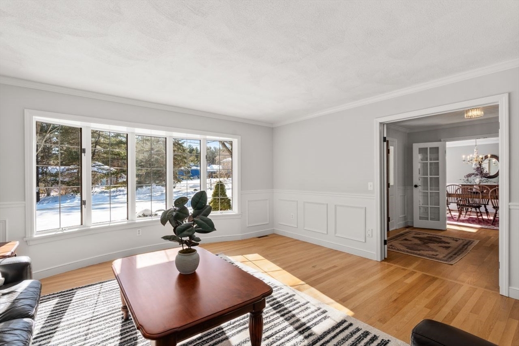 11 Wyncrest Circle Andover, MA 01810 - Photo 7 of 42