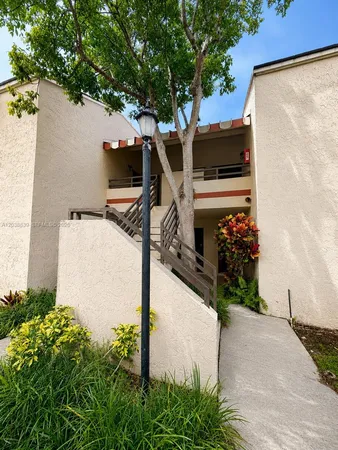 $210,000 | 20005 Northeast 3rd Court, Unit 8, Miami, FL 33179