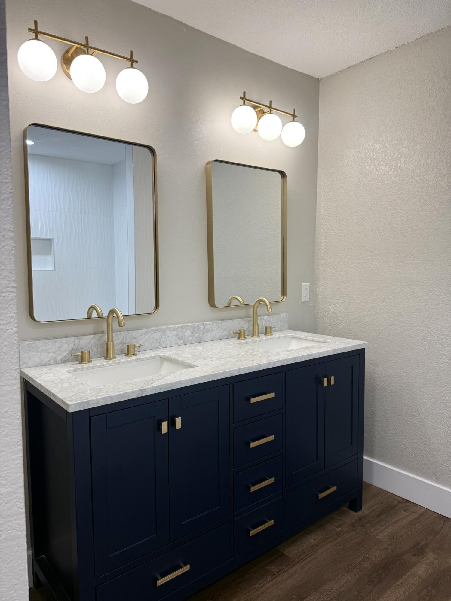 9276 Ridge Road Navarre, FL 32566 - Photo 19 of 39 Ridge New Bath 2