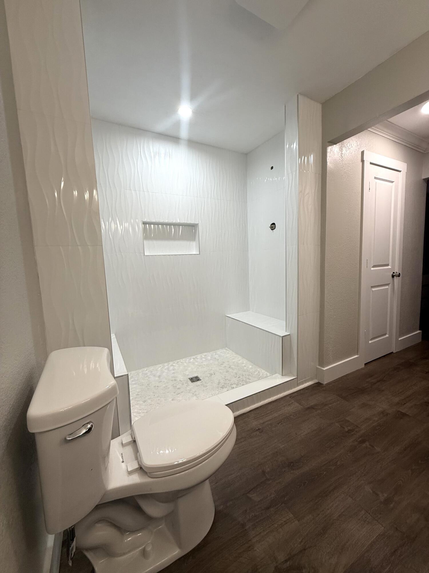 9276 Ridge Road Navarre, FL 32566 - Photo 22 of 39 Ridge New Bath 6