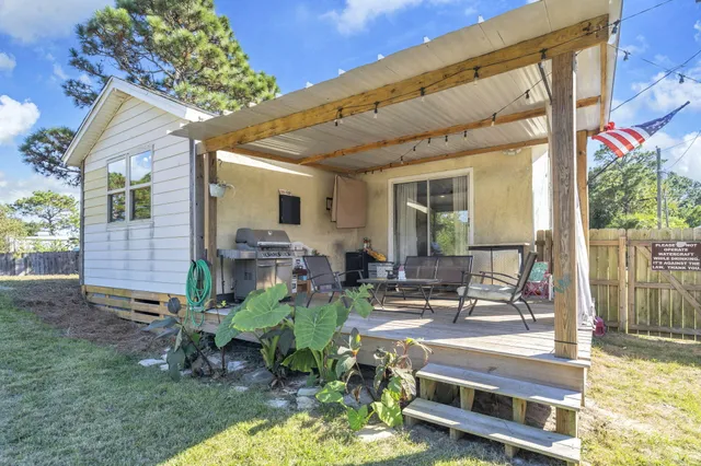 a view of a outdoor space