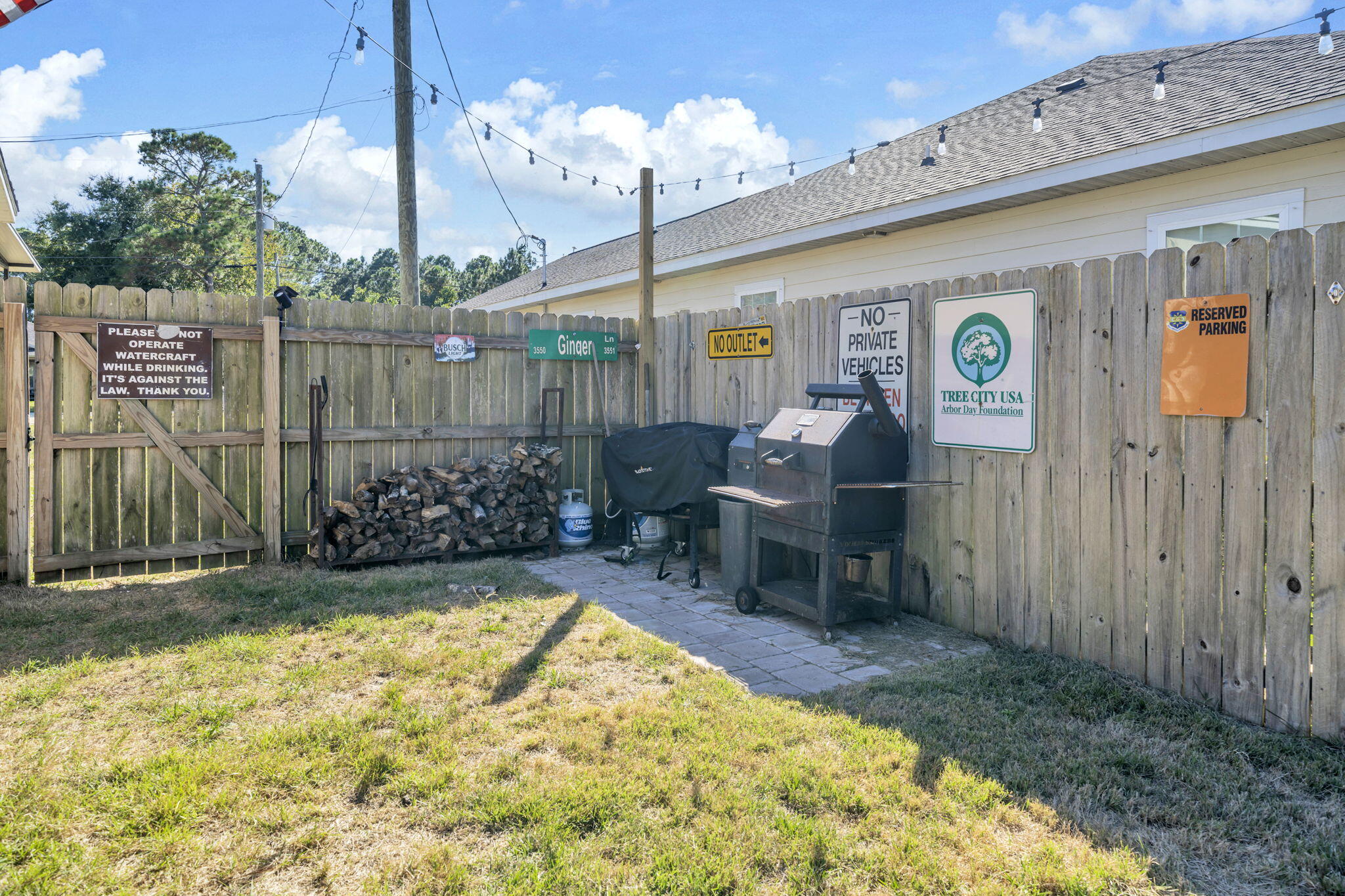 9276 Ridge Road Navarre, FL 32566 - Photo 35 of 39 Grilling area