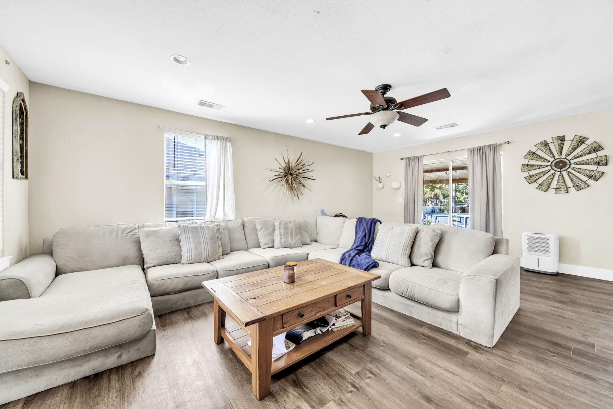 9276 Ridge Road Navarre, FL 32566 - Photo 6 of 39 Spacious great room