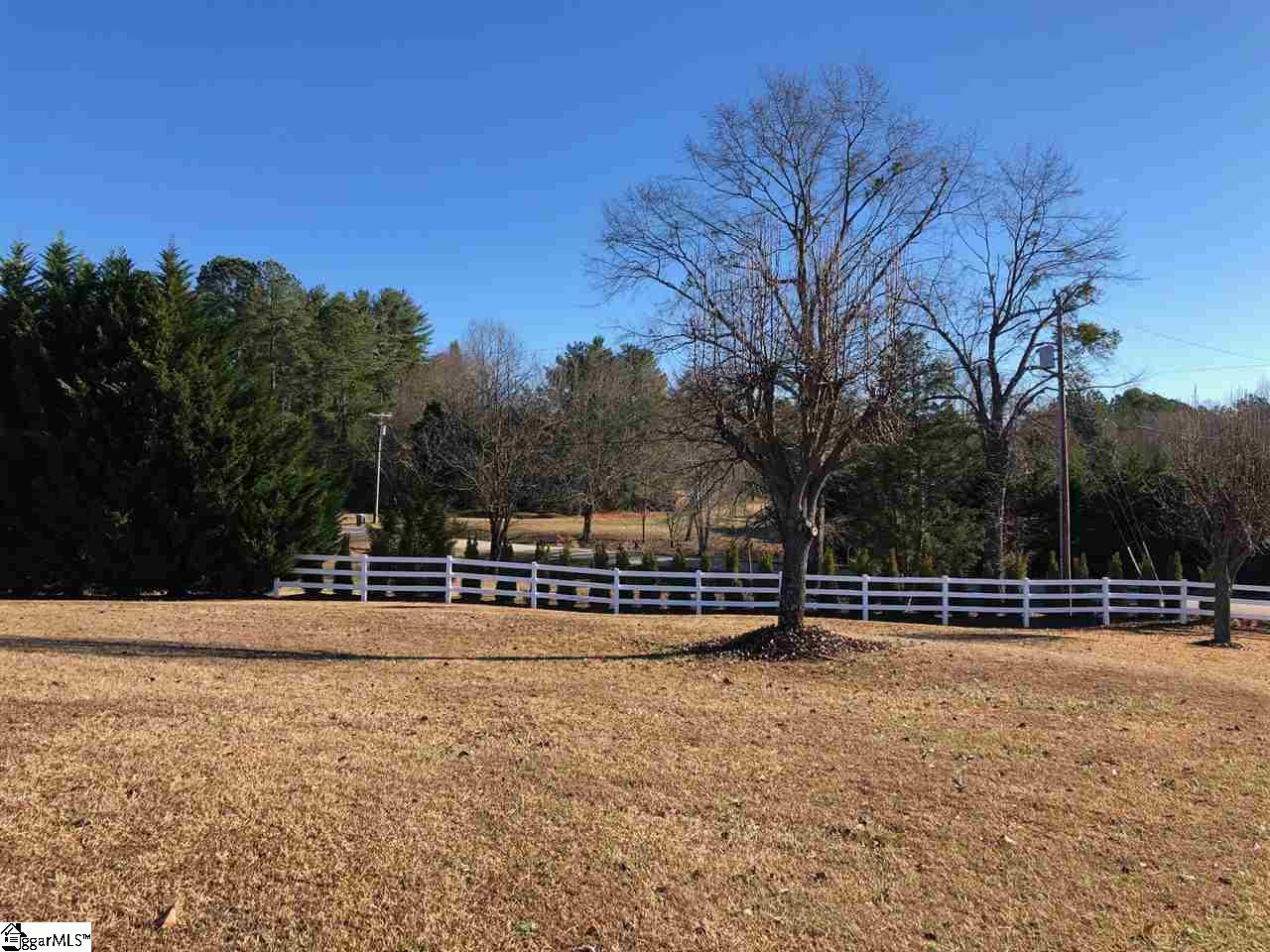 164 Loftis Road Travelers Rest, SC 29690 - Photo 8 of 35