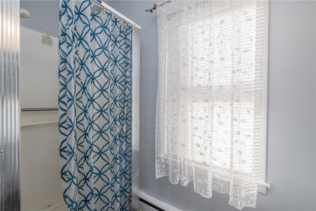 73 Pollard Avenue Rochester, NY 14612 - Photo 13 of 41