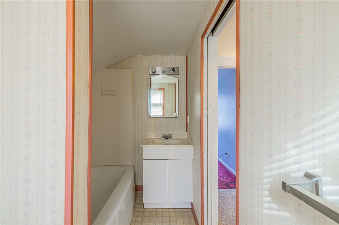 73 Pollard Avenue Rochester, NY 14612 - Photo 21 of 41