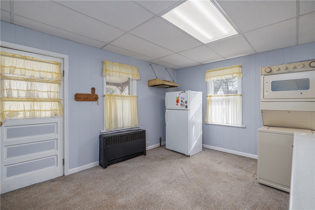 73 Pollard Avenue Rochester, NY 14612 - Photo 4 of 41