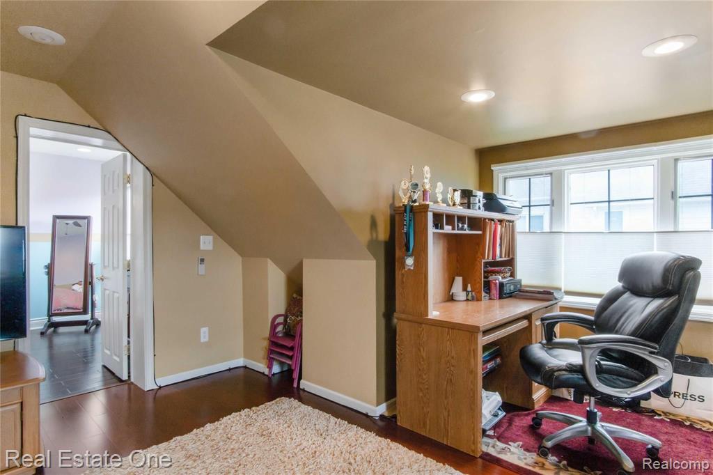 1009 Adele Court Rochester Hills, MI 48309 - Photo 28 of 41
