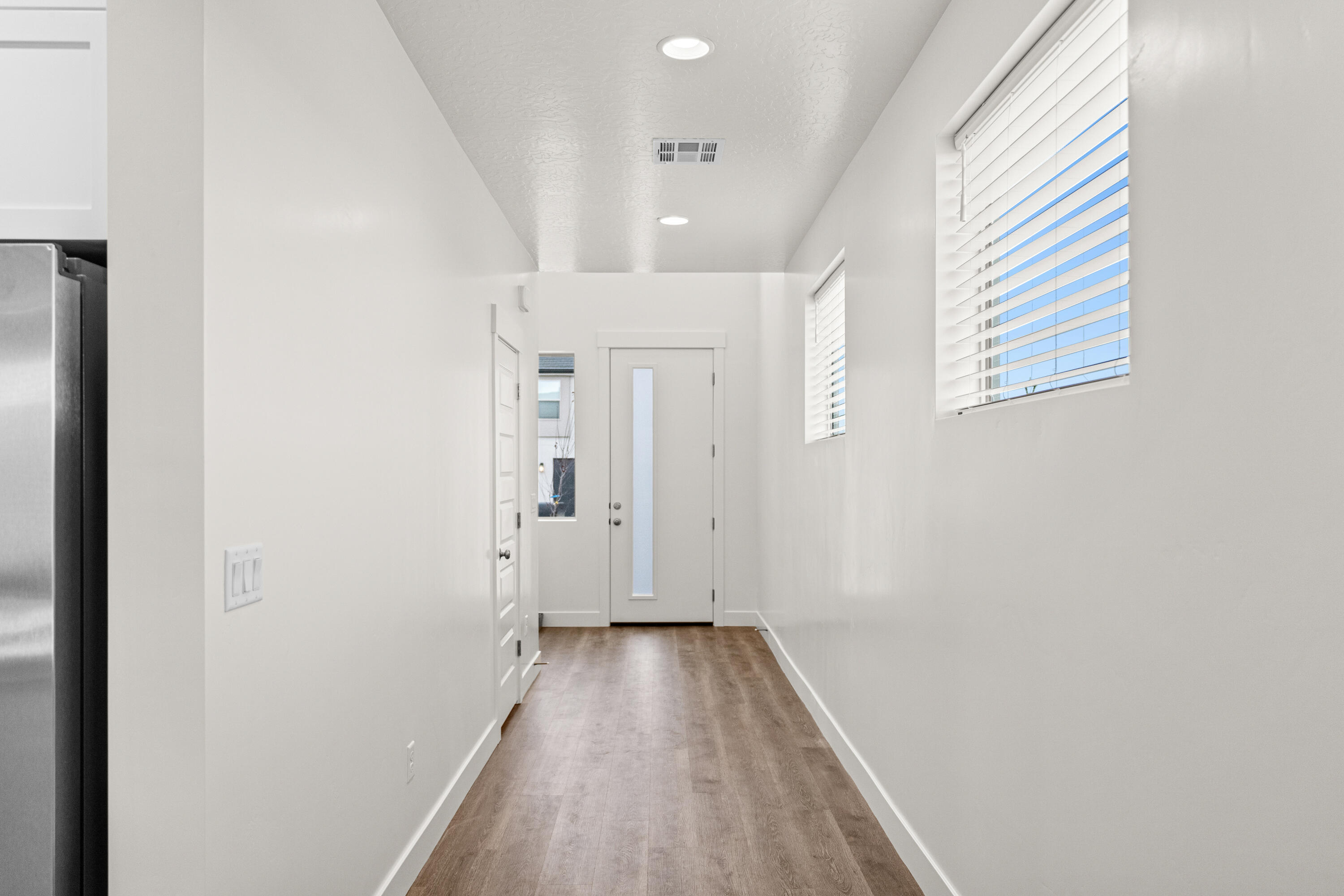 317 Southern View Street St. George, UT 84790 - Photo 7 of 29 DSC08001