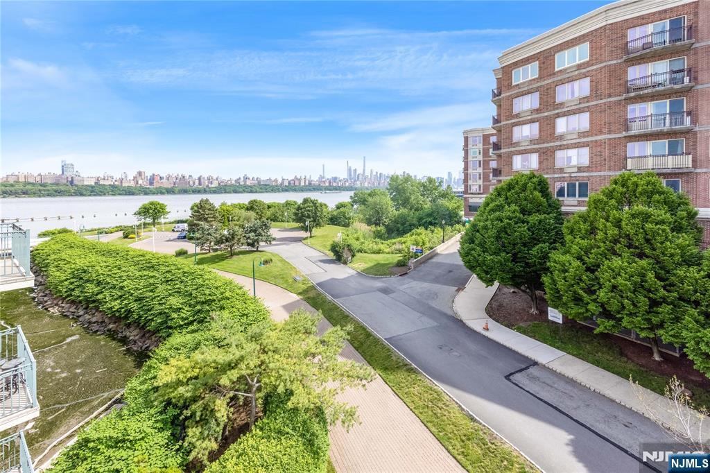 337 The Promenade, Unit 337 Edgewater, NJ 07020 - Photo 1 of 28