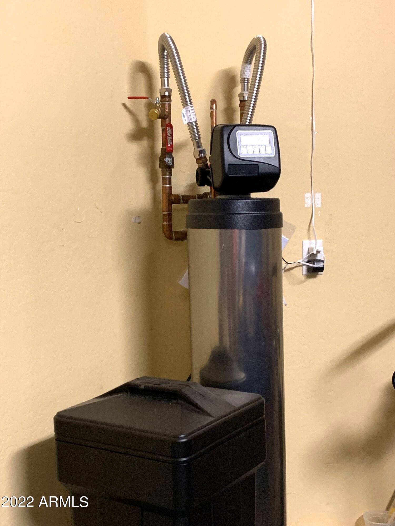 927 South Del Rio Court Apache Junction, AZ 85119 - Photo 31 of 33 Water Softener new