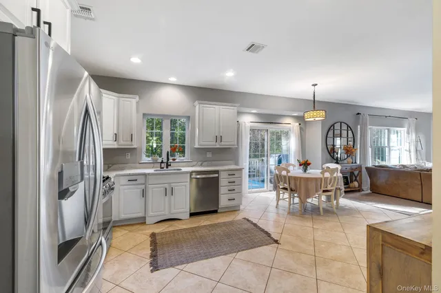 $630,000 | 58 Red Maple Way, New Windsor, NY 12553