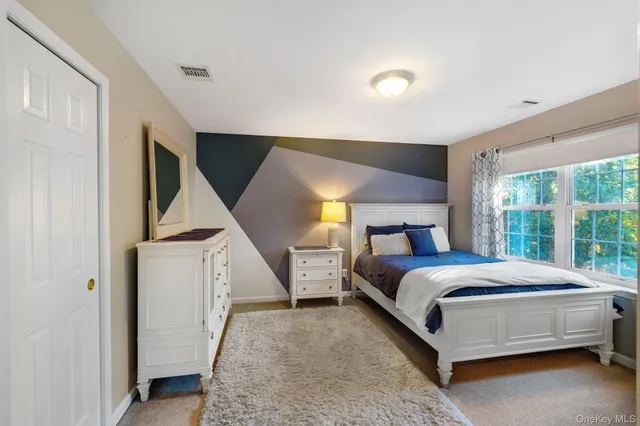 $630,000 | 58 Red Maple Way, New Windsor, NY 12553