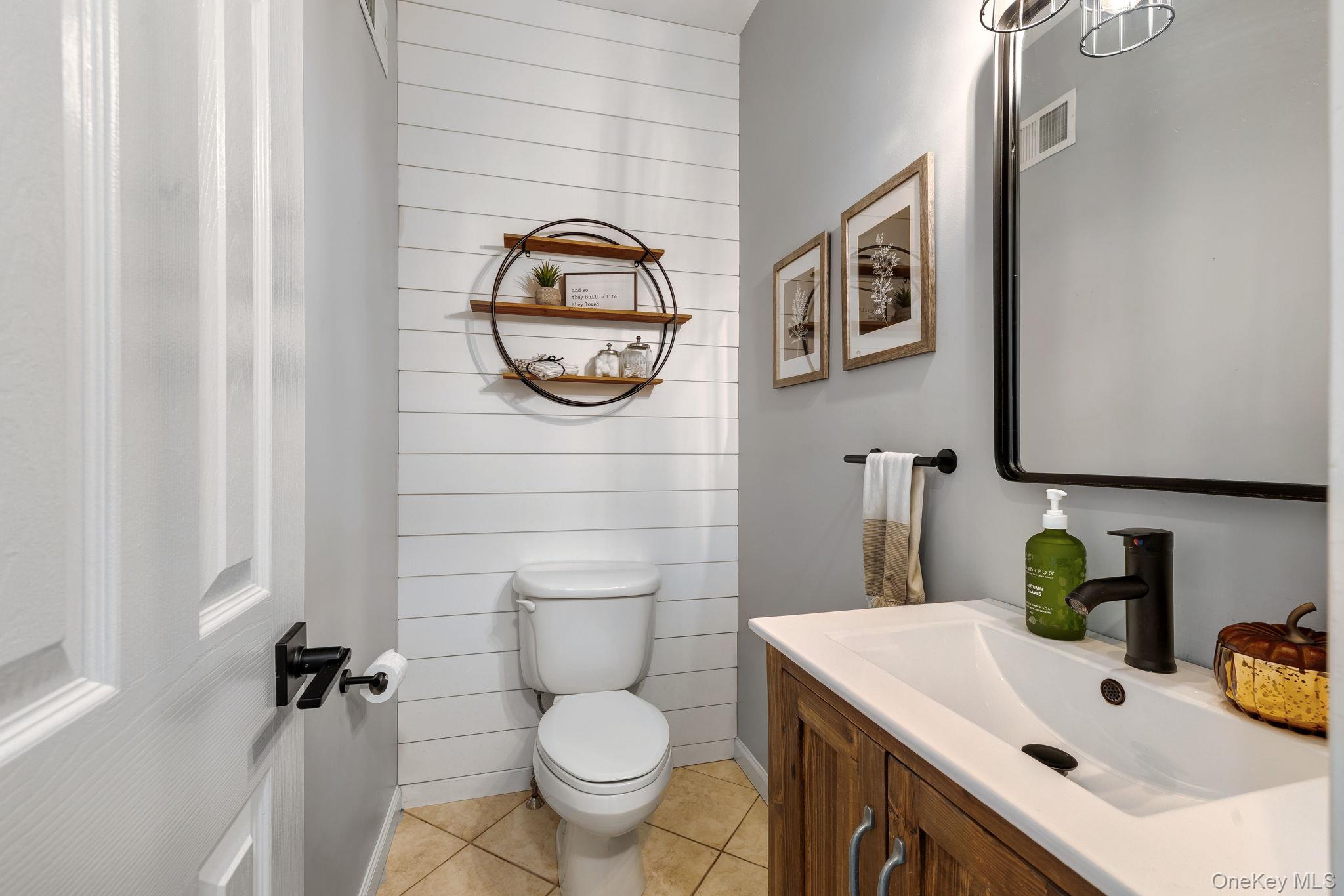 58 Red Maple Way New Windsor, NY 12553 - Photo 8 of 35