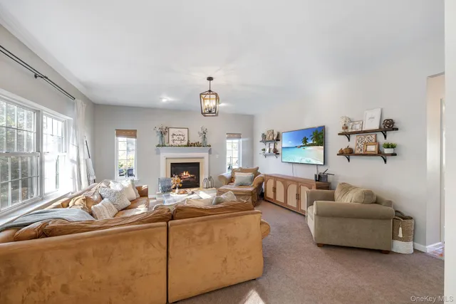 $630,000 | 58 Red Maple Way, New Windsor, NY 12553