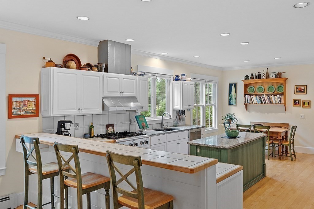 36 Carlisle Road Acton, MA 01720 - Photo 18 of 37 Gallery Image 18