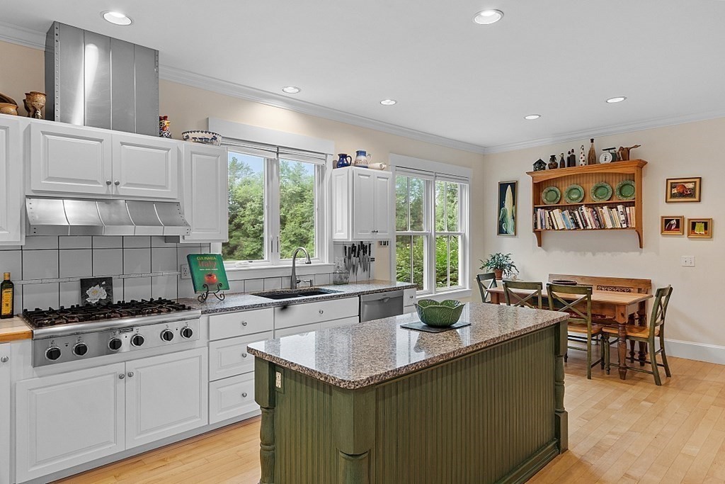 36 Carlisle Road Acton, MA 01720 - Photo 19 of 37 Gallery Image 19