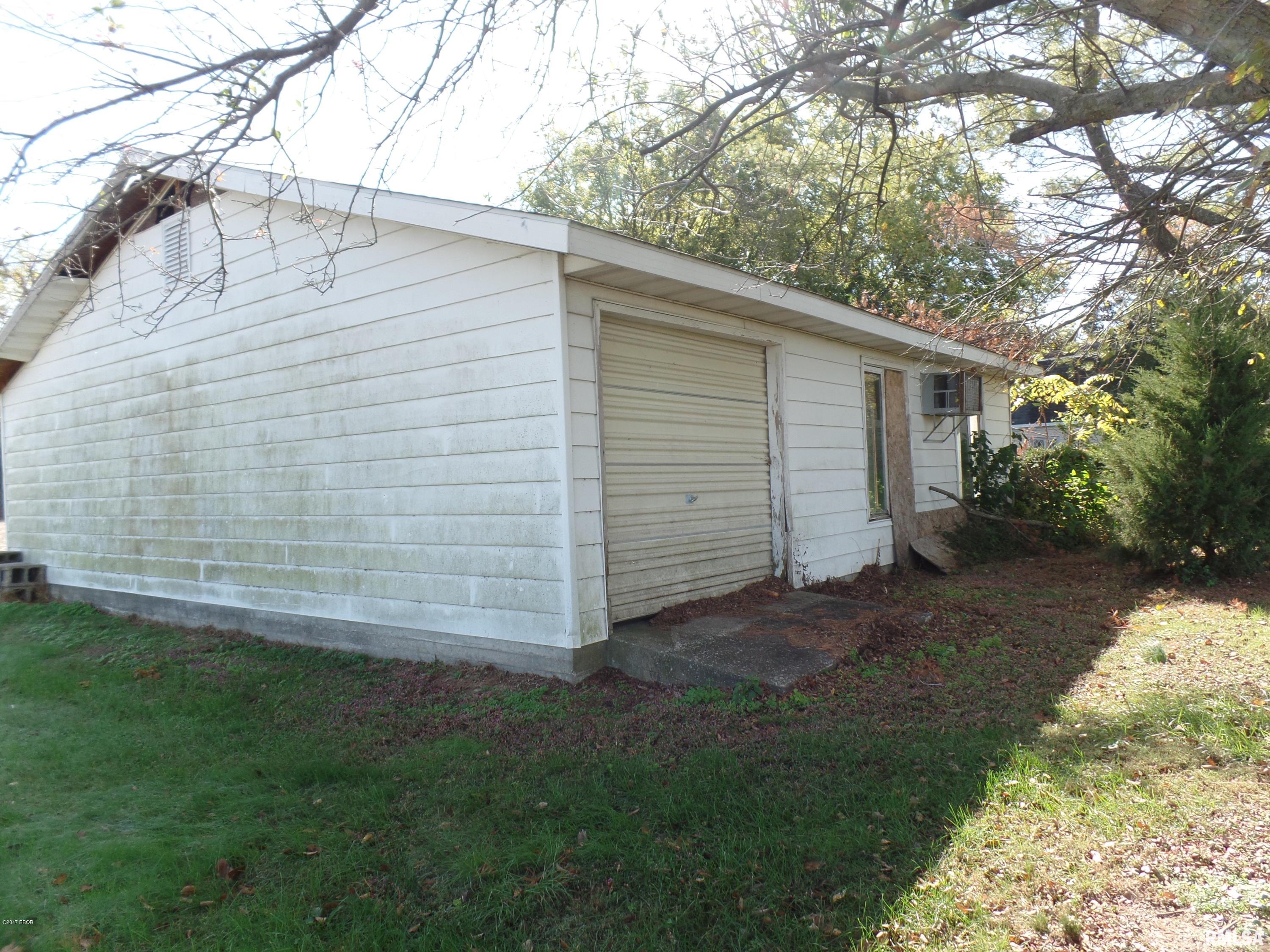 16005 Ridgway Park Road Ridgway, IL 62979 - Photo 11 of 24 Gallery Image 11