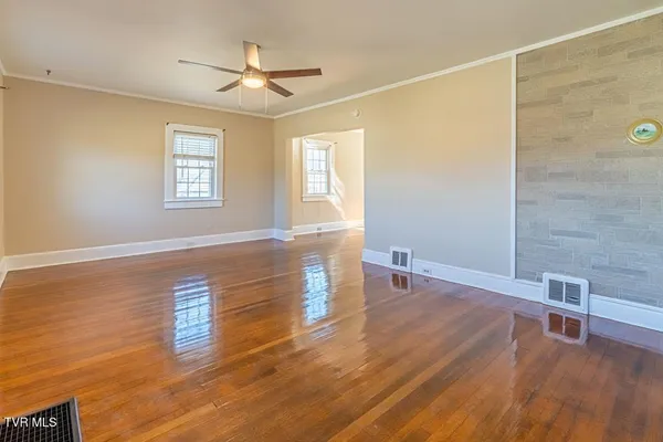 $349,900 | 30172 Hillman Highway, Meadowview, VA 24361