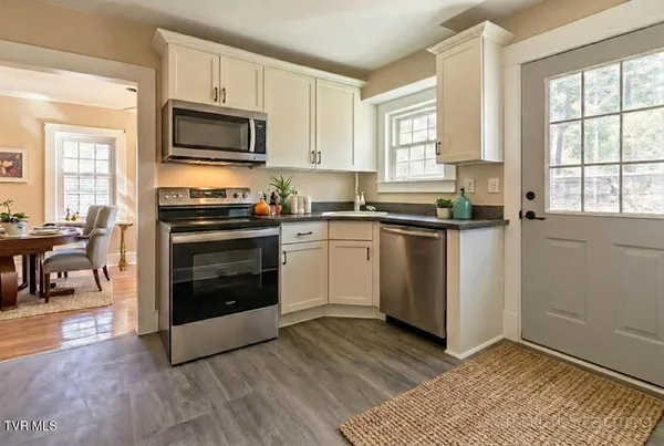 $329,900 | 30172 Hillman Highway, Meadowview, VA 24361