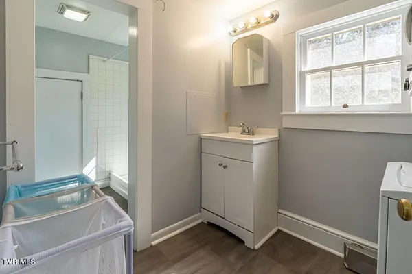 $349,900 | 30172 Hillman Highway, Meadowview, VA 24361