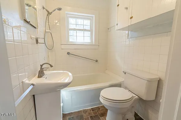 $329,900 | 30172 Hillman Highway, Meadowview, VA 24361