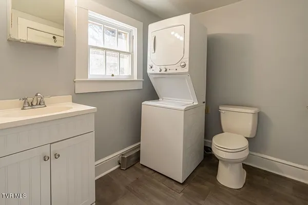 $349,900 | 30172 Hillman Highway, Meadowview, VA 24361