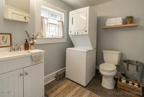 $329,900 | 30172 Hillman Highway, Meadowview, VA 24361