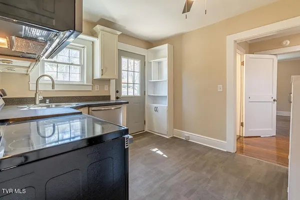 $329,900 | 30172 Hillman Highway, Meadowview, VA 24361