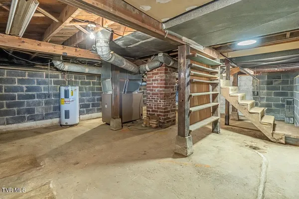 $349,900 | 30172 Hillman Highway, Meadowview, VA 24361