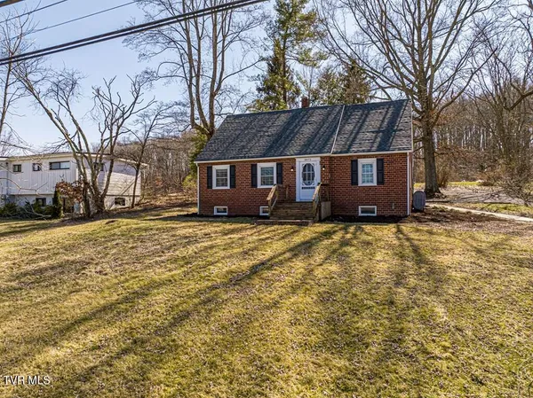 $329,900 | 30172 Hillman Highway, Meadowview, VA 24361