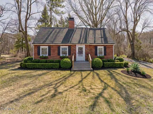 $329,900 | 30172 Hillman Highway, Meadowview, VA 24361