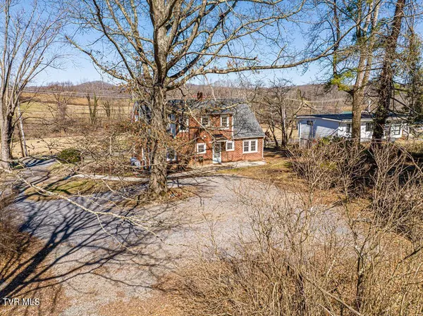 $329,900 | 30172 Hillman Highway, Meadowview, VA 24361