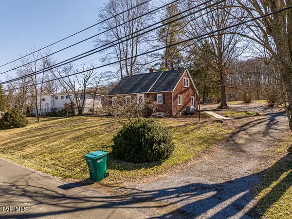 $349,900 | 30172 Hillman Highway, Meadowview, VA 24361