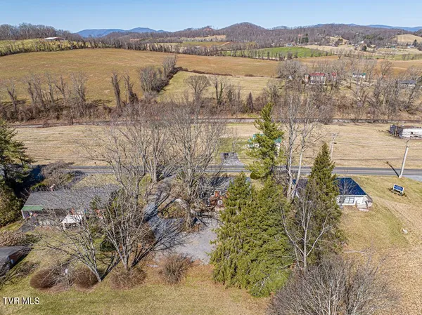 $349,900 | 30172 Hillman Highway, Meadowview, VA 24361